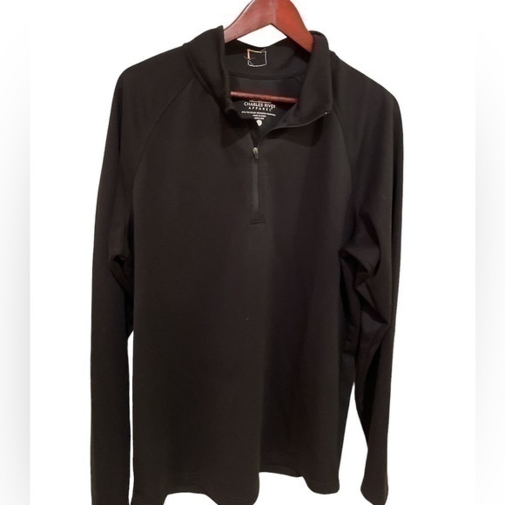Men’s Charles River Apparel 1/4 zip in size Large
